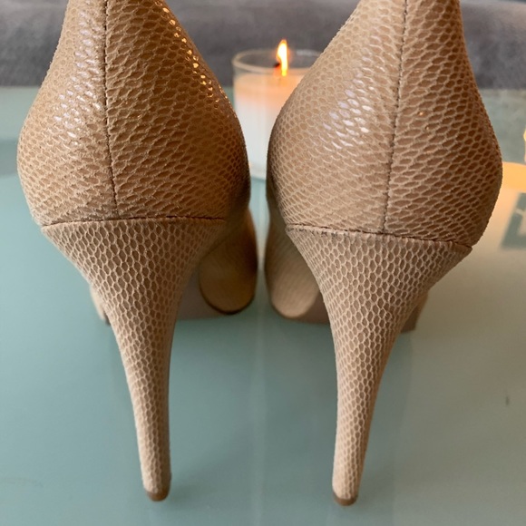 Shoes BCBG tan - Picture 8 of 8